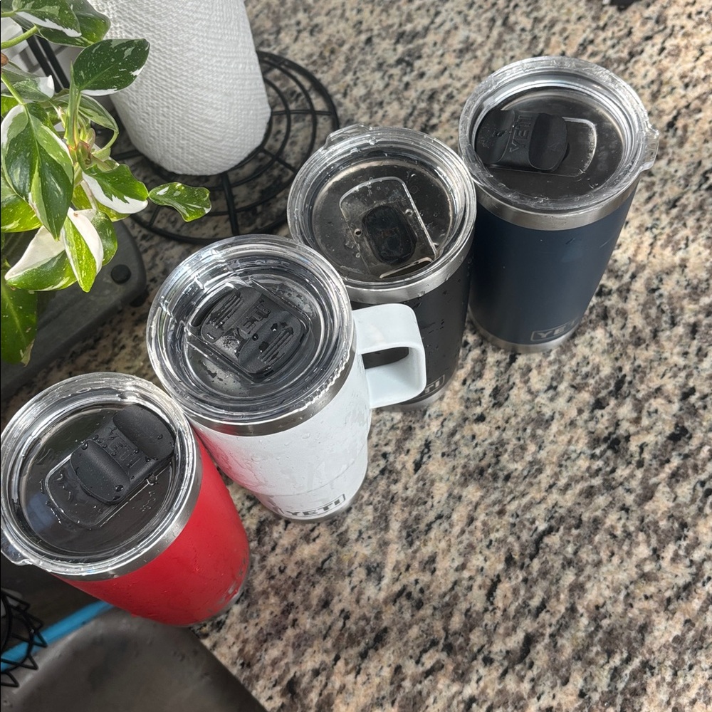 Used yeti collection - Picture 2 of 8